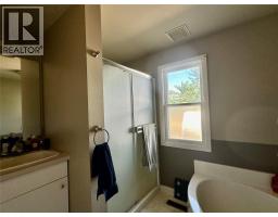 5952 Okanagan Street, Oliver, BC V0H1T0 Photo 9