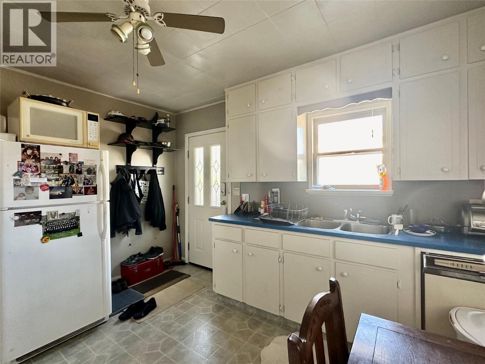 5952 Okanagan Street, Oliver
