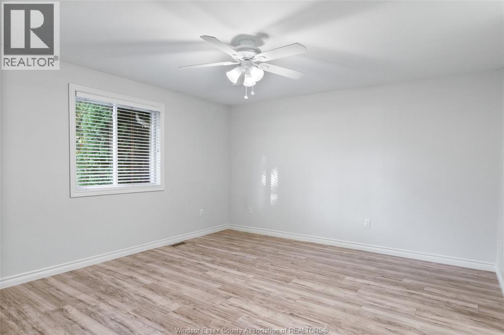 1487 IMPERIAL CRESCENT - 19
