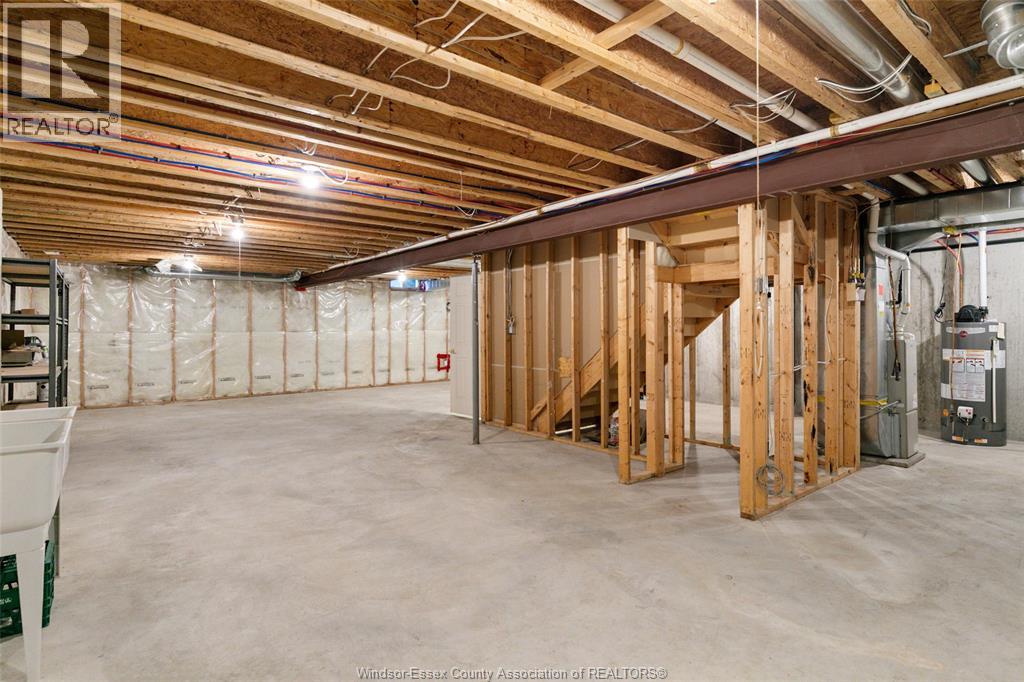 1487 IMPERIAL CRESCENT - 26