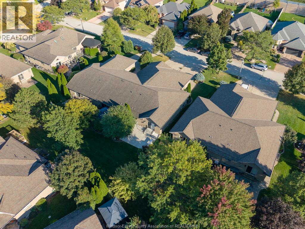 1487 IMPERIAL CRESCENT - 47
