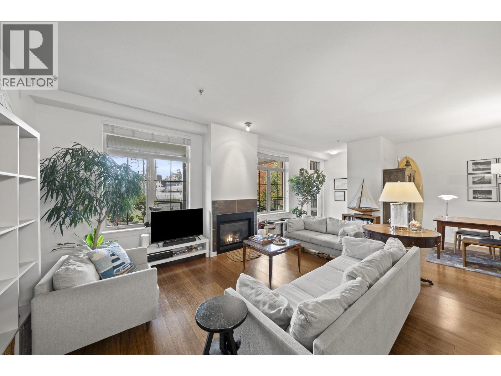 Property for sale at 7 6233 LONDON ROAD
