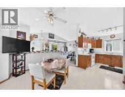 4pc Bathroom - 82 Riverglen Drive Se, Calgary, AB T2C4G3 Photo 11