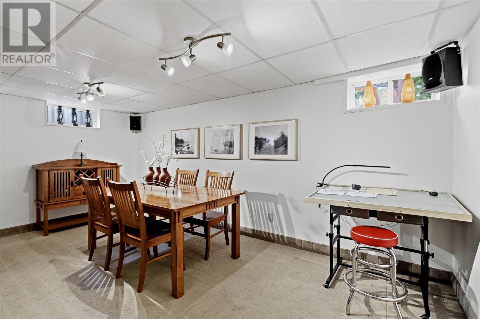 44 McCrea ST - 28