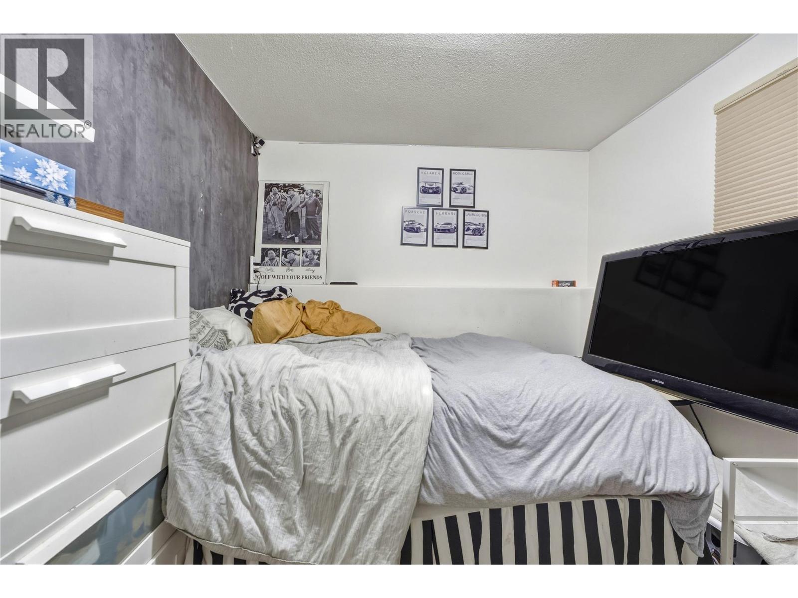1206 39B Avenue - 24