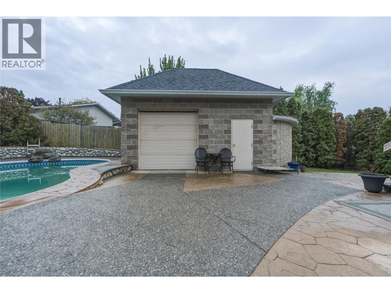 1206 39B Avenue - 33
