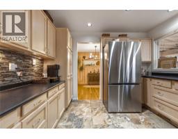 Kitchen - 1206 39b Avenue, Vernon, BC V1T7K4 Photo 14