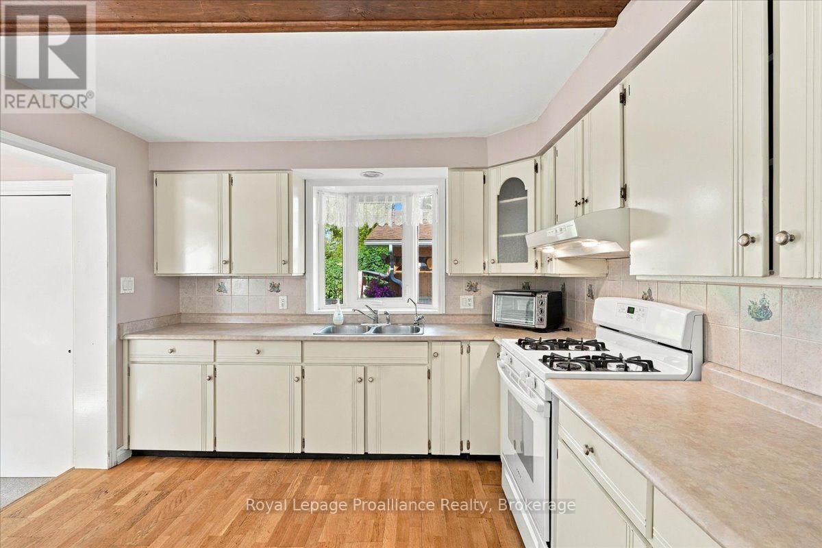 90 CHATHAM STREET - 24
