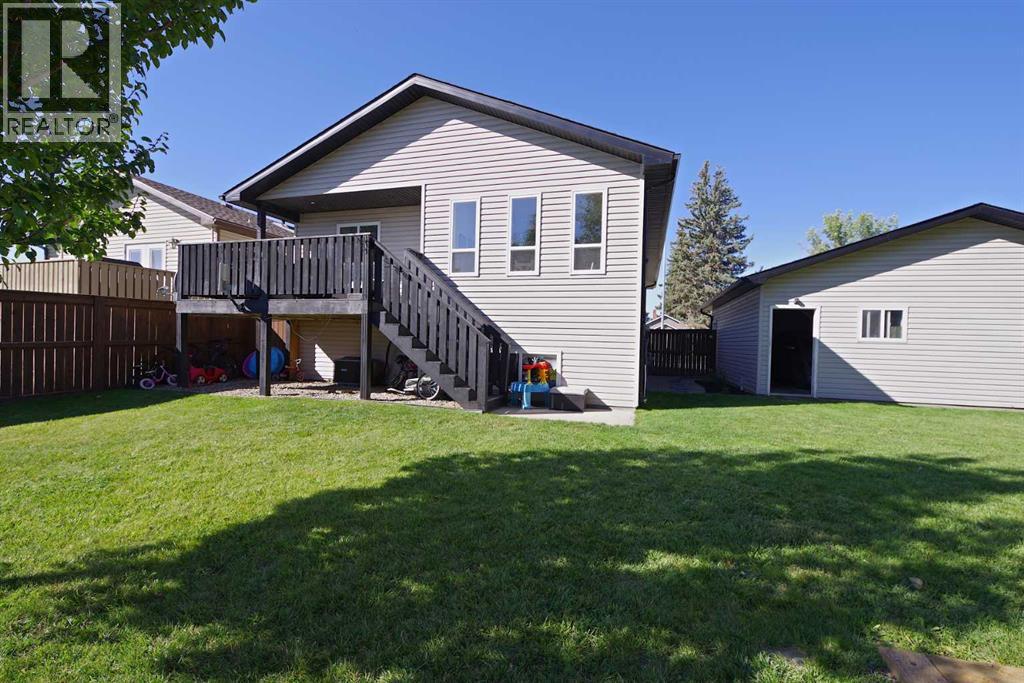 604 6 Street N - 43