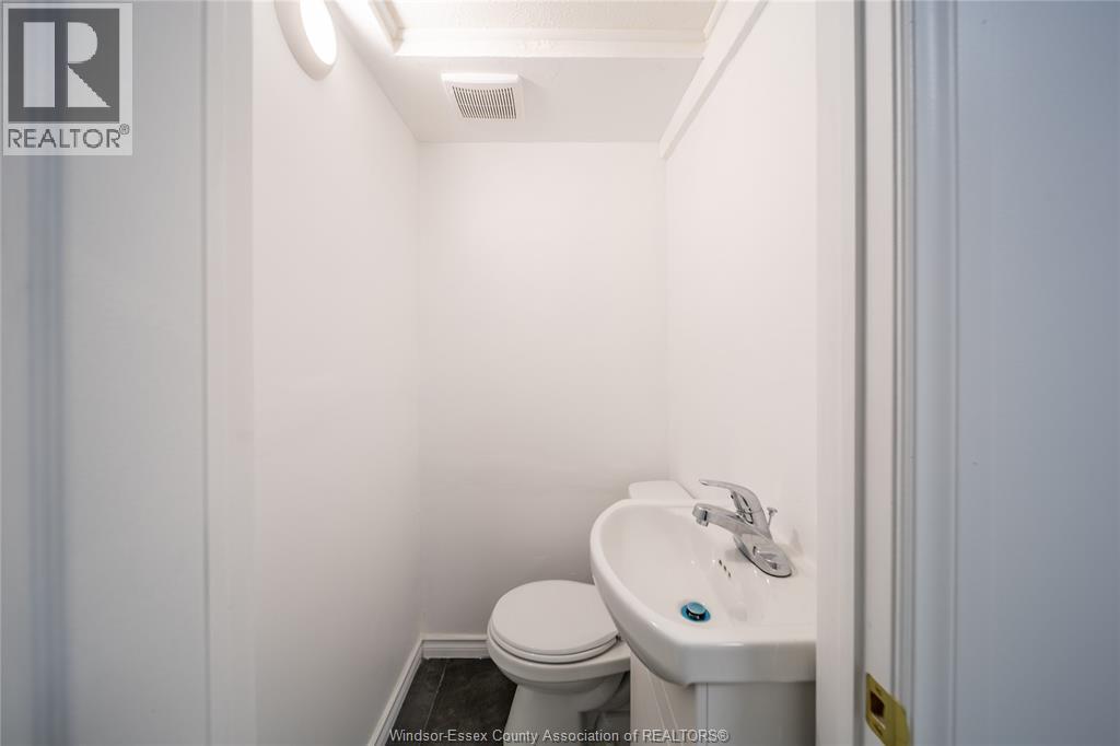 3605 BLOOMFIELD - 24
