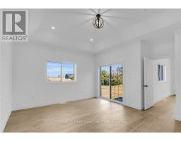 22664 Queens Line, West Elgin, ON N0L2C0 Photo 14
