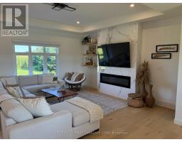 22664 Queens Line, West Elgin, ON N0L2C0 Photo 9
