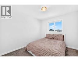 4pc Bathroom - 76 Magnolia Grove Se, Calgary, AB T3M3E5 Photo 21