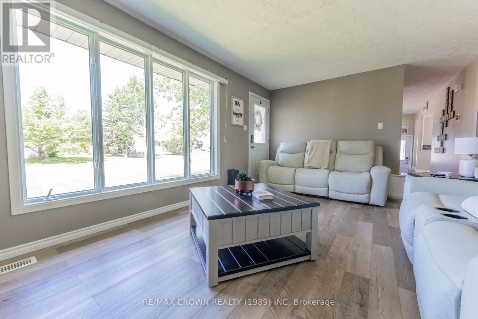 29 HAZEL STREET - Image 17