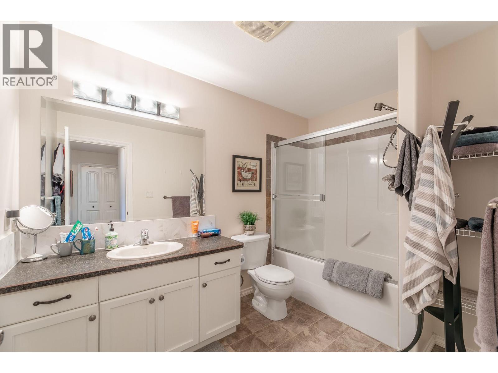 1742 FAIRFORD Drive Unit# 106, Penticton