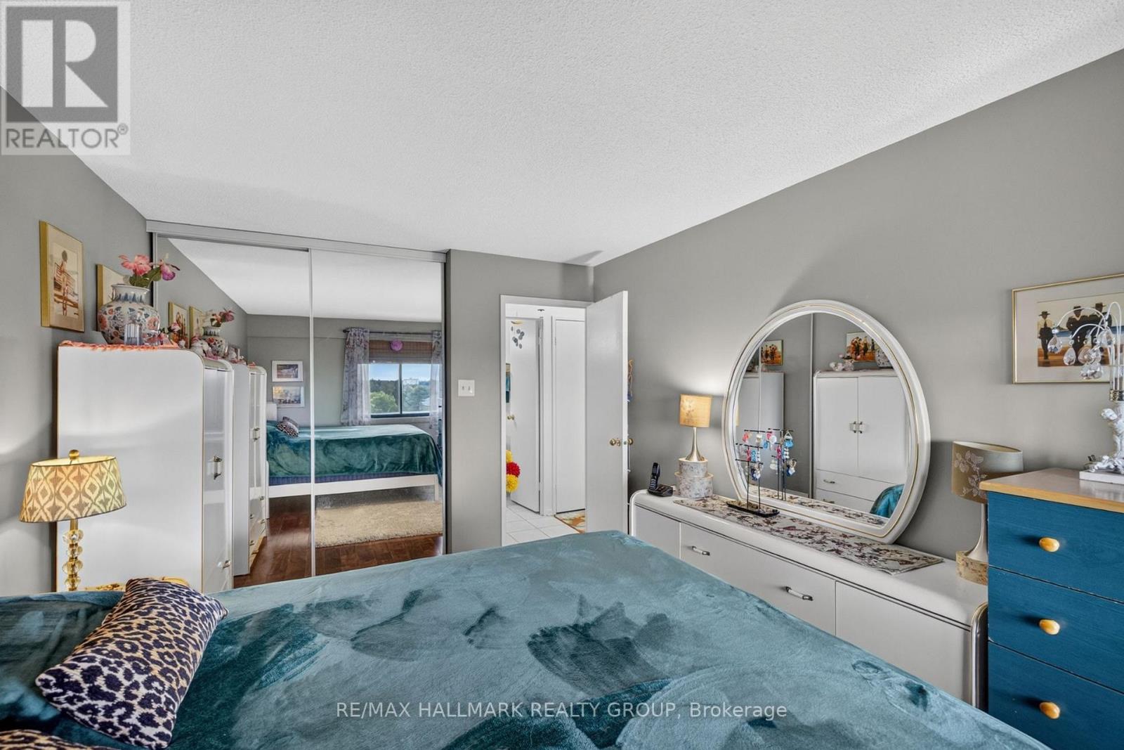 #1005 415 GREENVIEW AVENUE - Image 21