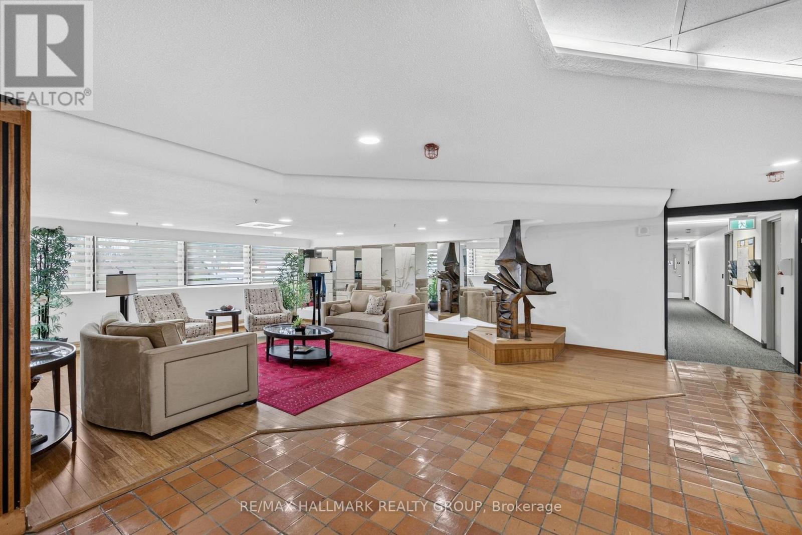 #1005 415 GREENVIEW AVENUE - Image 28