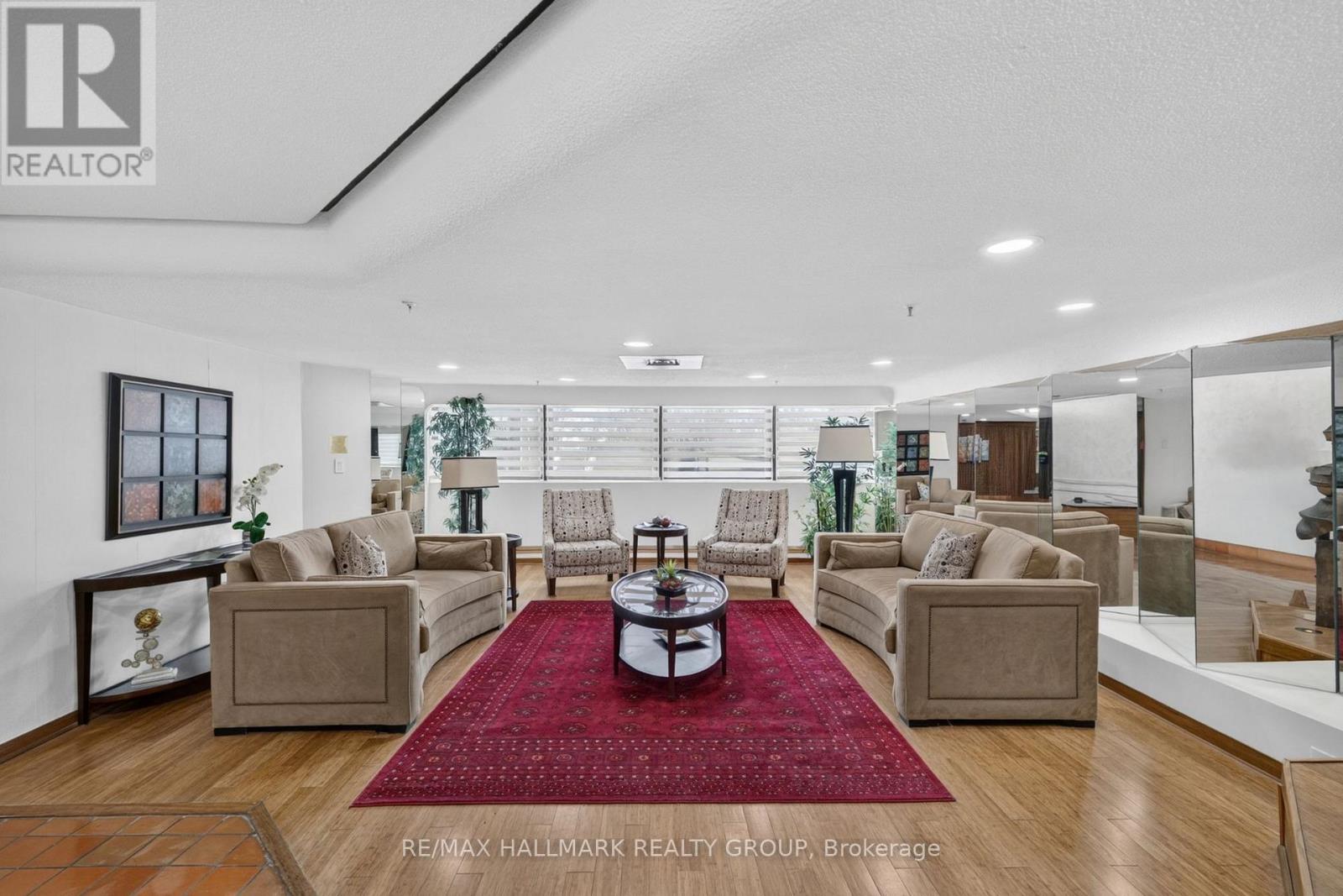 #1005 415 GREENVIEW AVENUE - Image 29