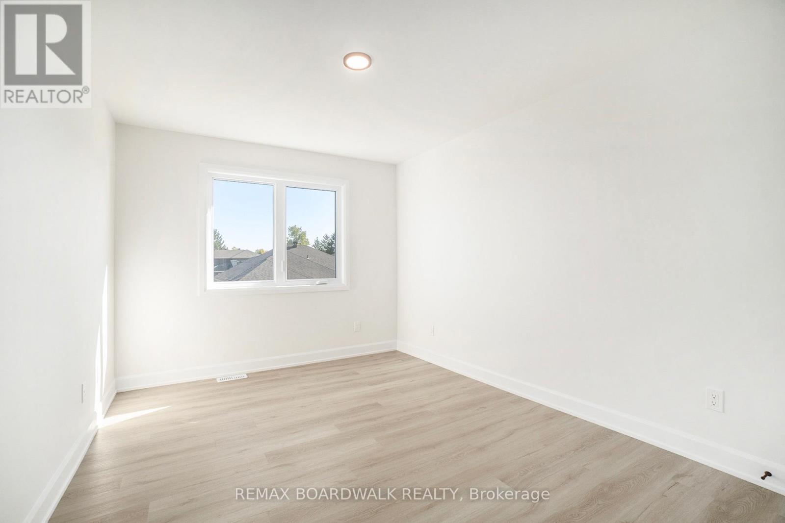 619 GENEVA CRESCENT - Image 19