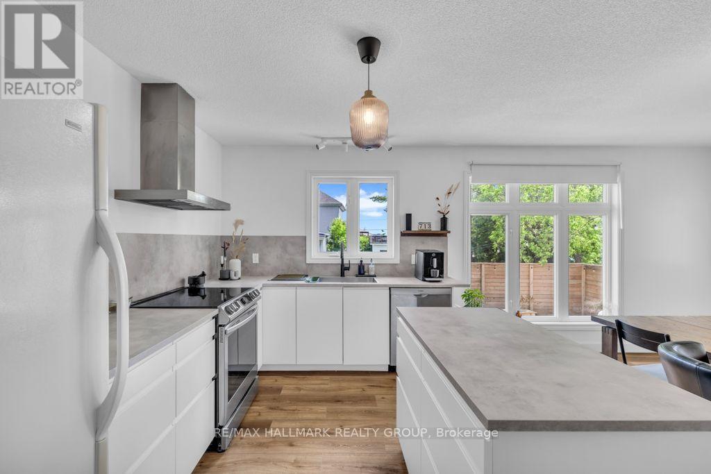 713 Brebeuf Street — photo 13