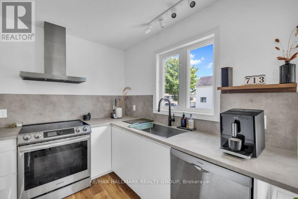 713 Brebeuf Street — photo 16