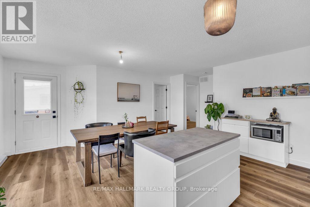 713 Brebeuf Street — photo 21