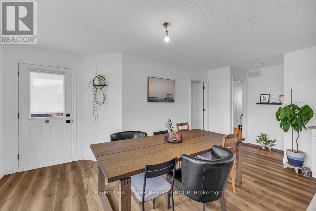 713 Brebeuf Street — photo 23