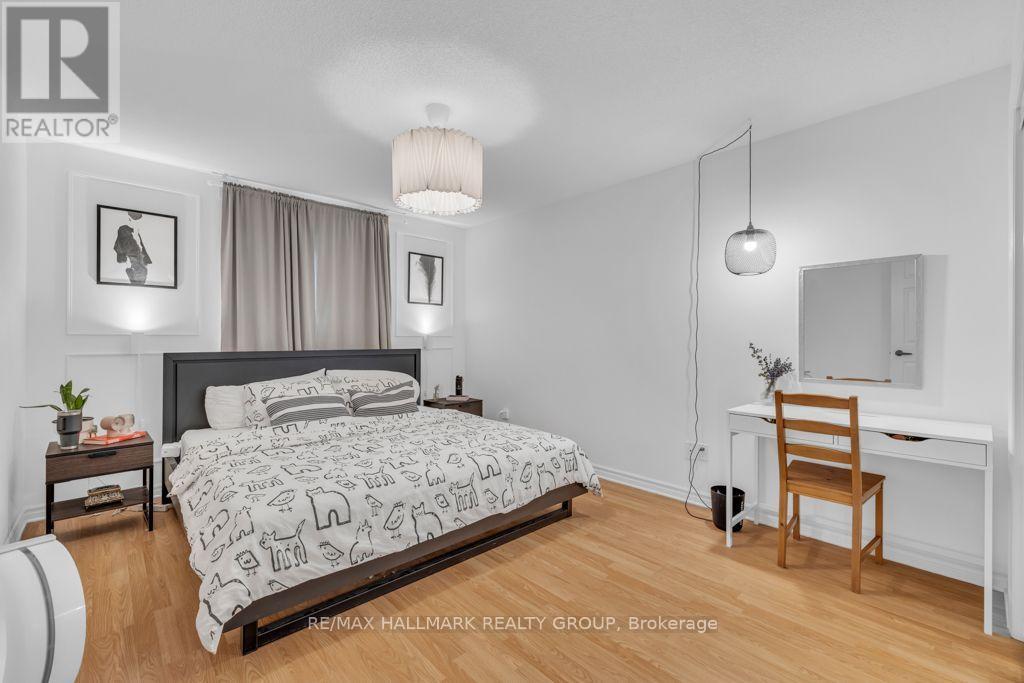 713 Brebeuf Street — photo 24