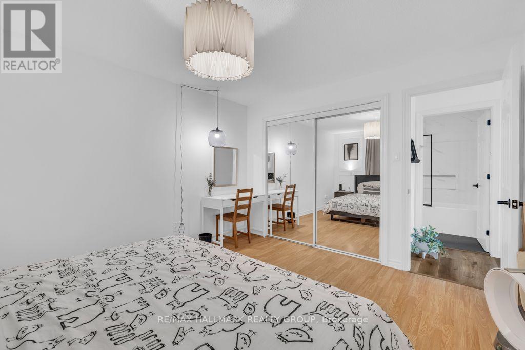 713 Brebeuf Street — photo 25
