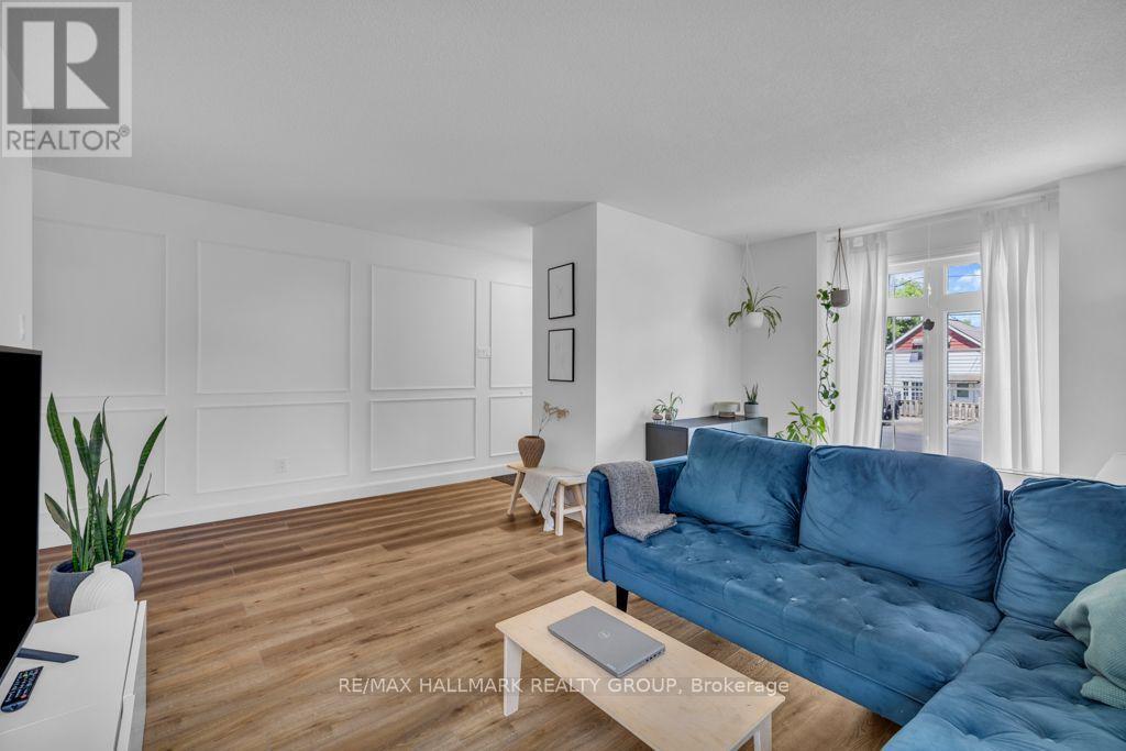 713 Brebeuf Street — photo 7