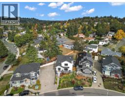 4257 Pullet Pl, Saanich, BC V8X2N3 Photo 24