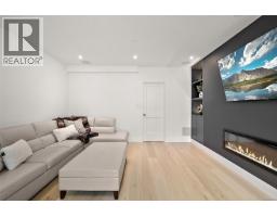 4257 Pullet Pl, Saanich, BC V8X2N3 Photo 35