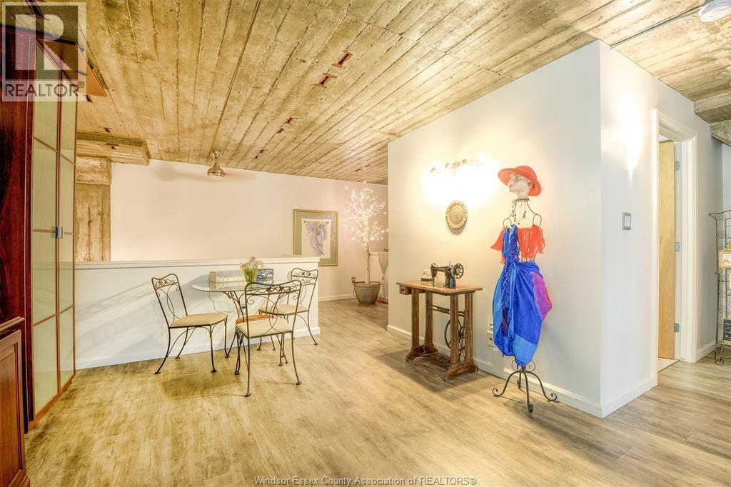 #105 2175 WYANDOTTE STREET East - 24
