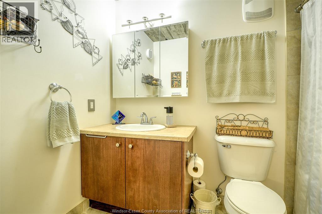 #105 2175 WYANDOTTE STREET East - 29
