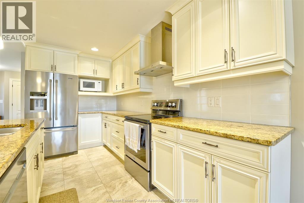 107 MEADOWVIEW - 19