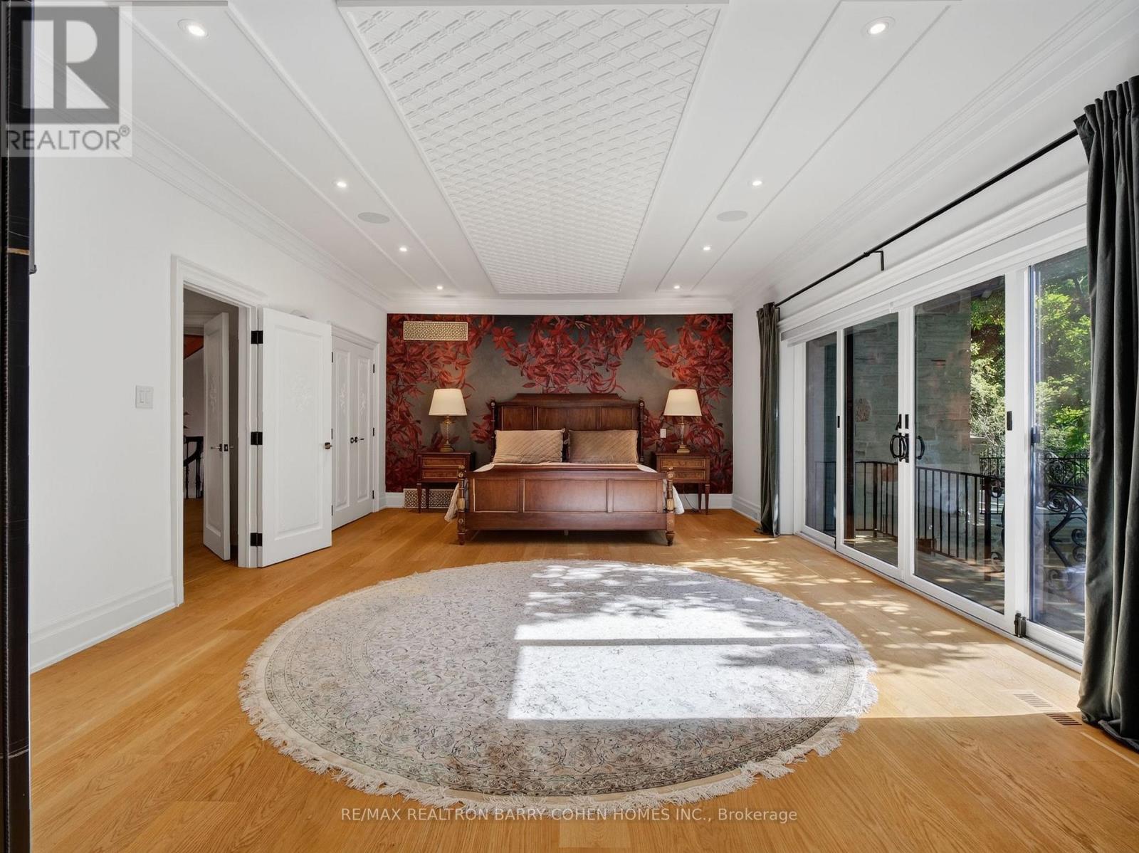 25 TUDOR GATE - 15