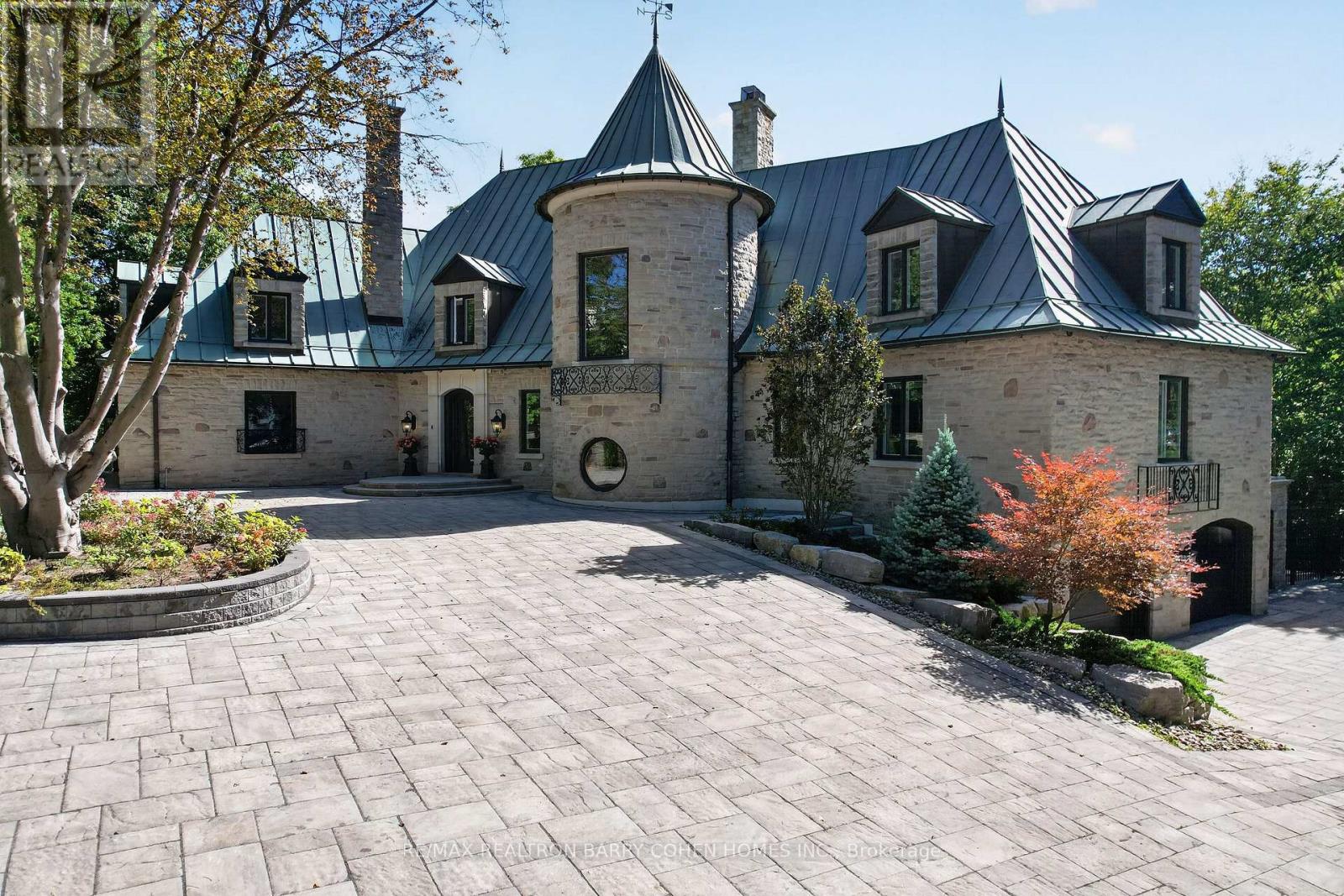 25 TUDOR GATE - 3