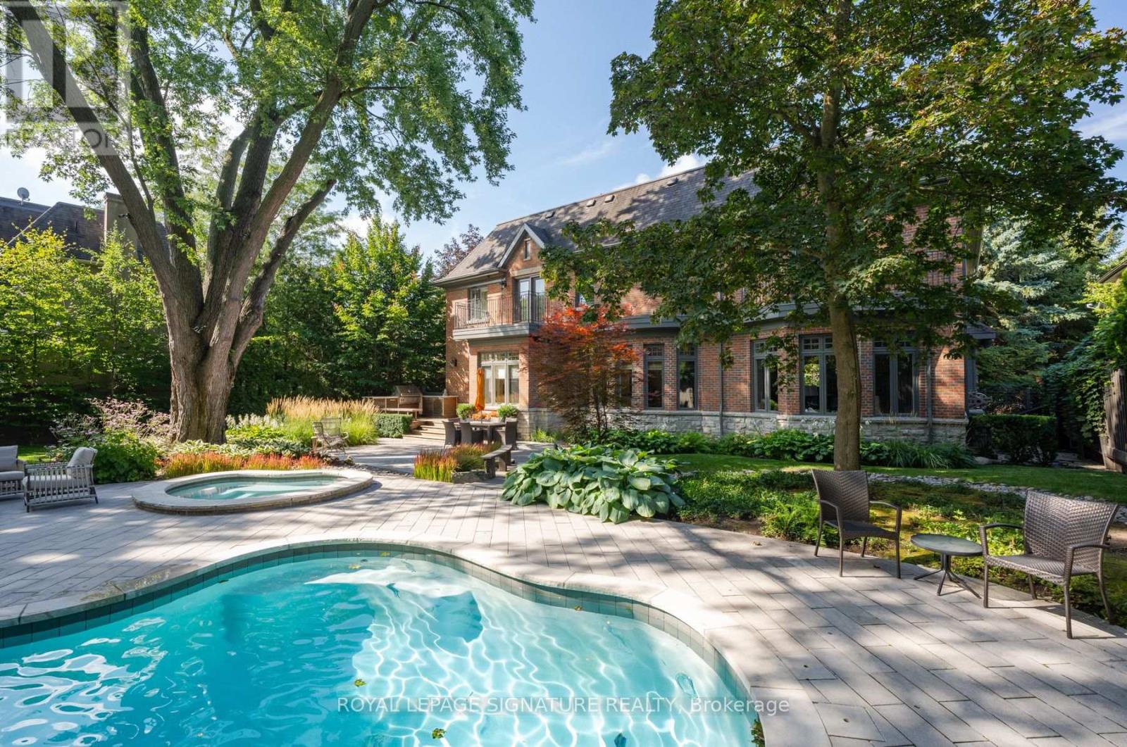 Photo 37 of 1 Oakley Place, Toronto (St. Andrew-Windfields)