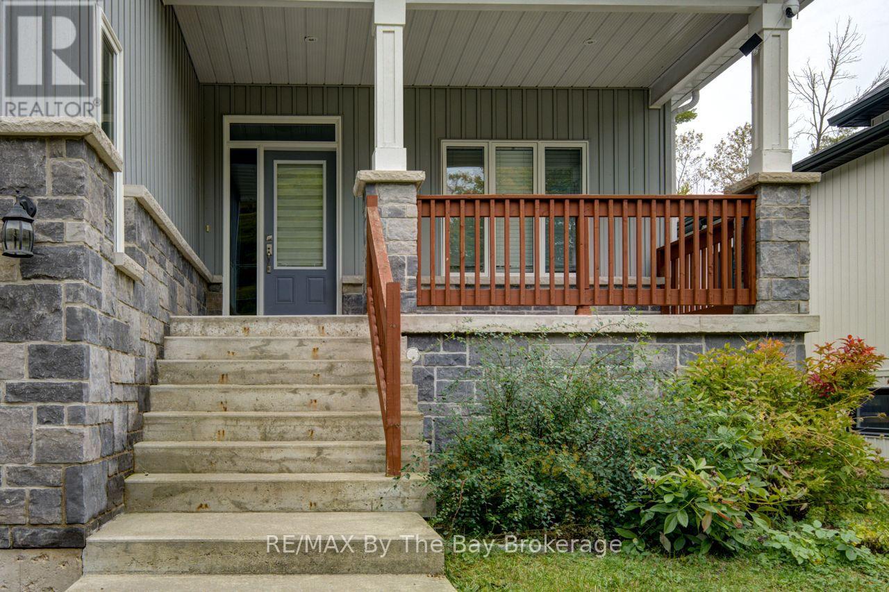 12 51 STREET S - 3
