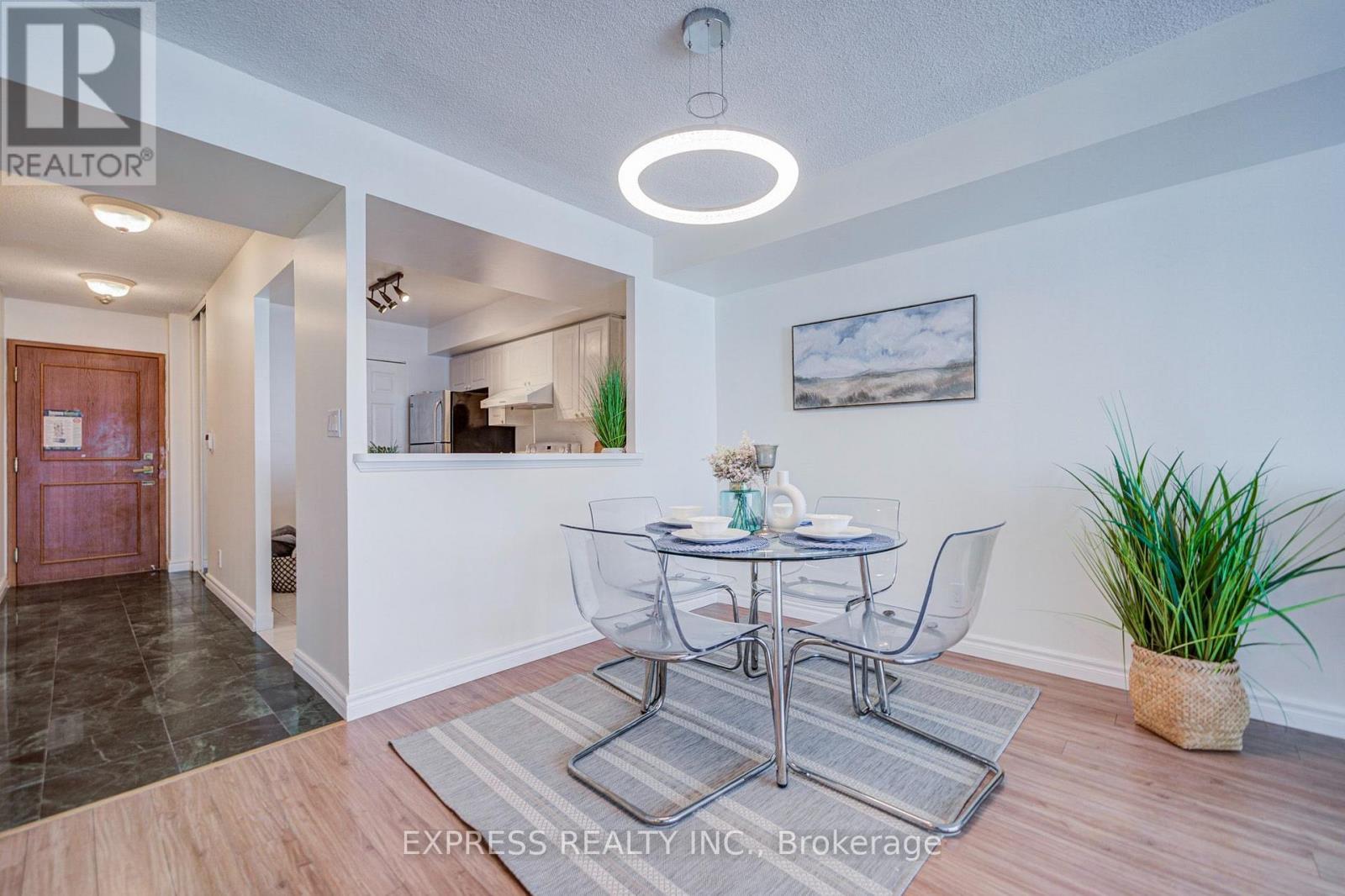 #1111 18 LEE CENTRE DRIVE - 16