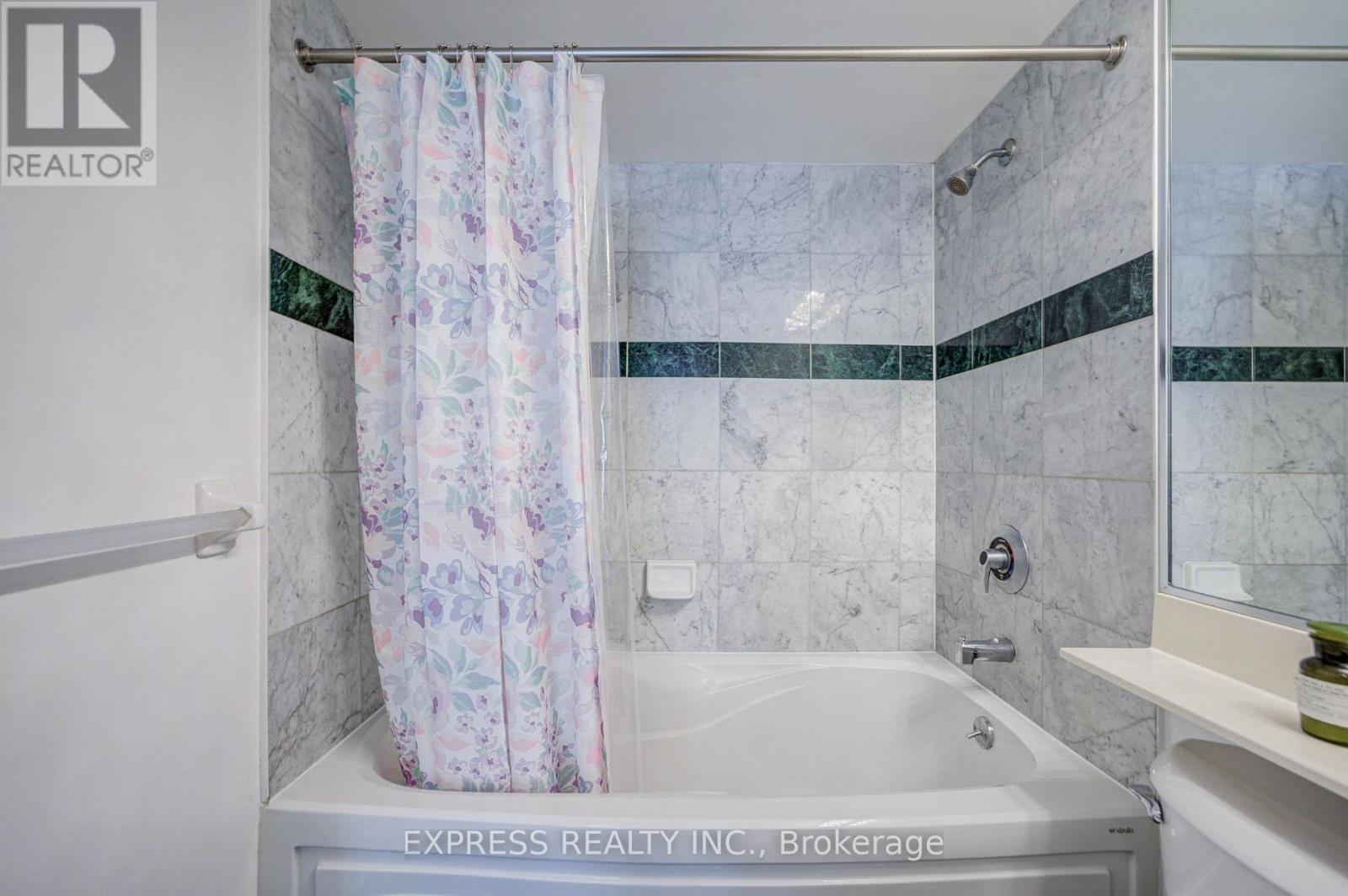1111- 18 Lee Centre Drive, Toronto, ON photo 34