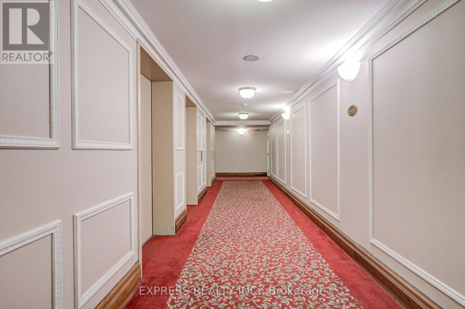 #1111 18 LEE CENTRE DRIVE - 4
