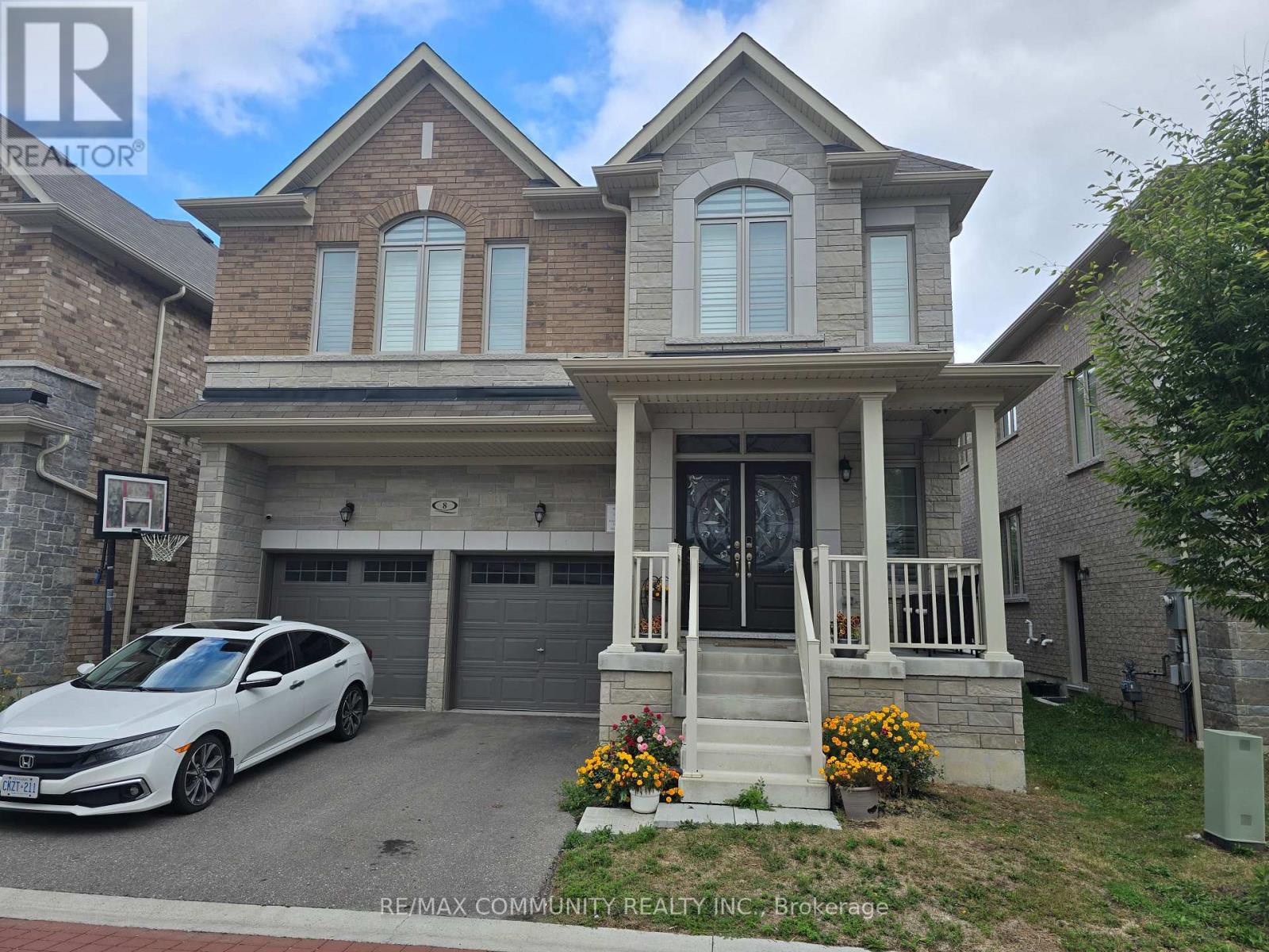 8 Hassard-Short Lane, Ajax, ON photo 1