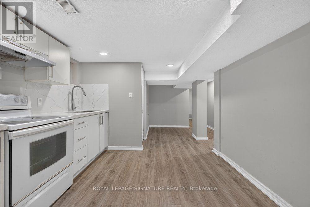 39 RHYDWEN AVENUE - 25