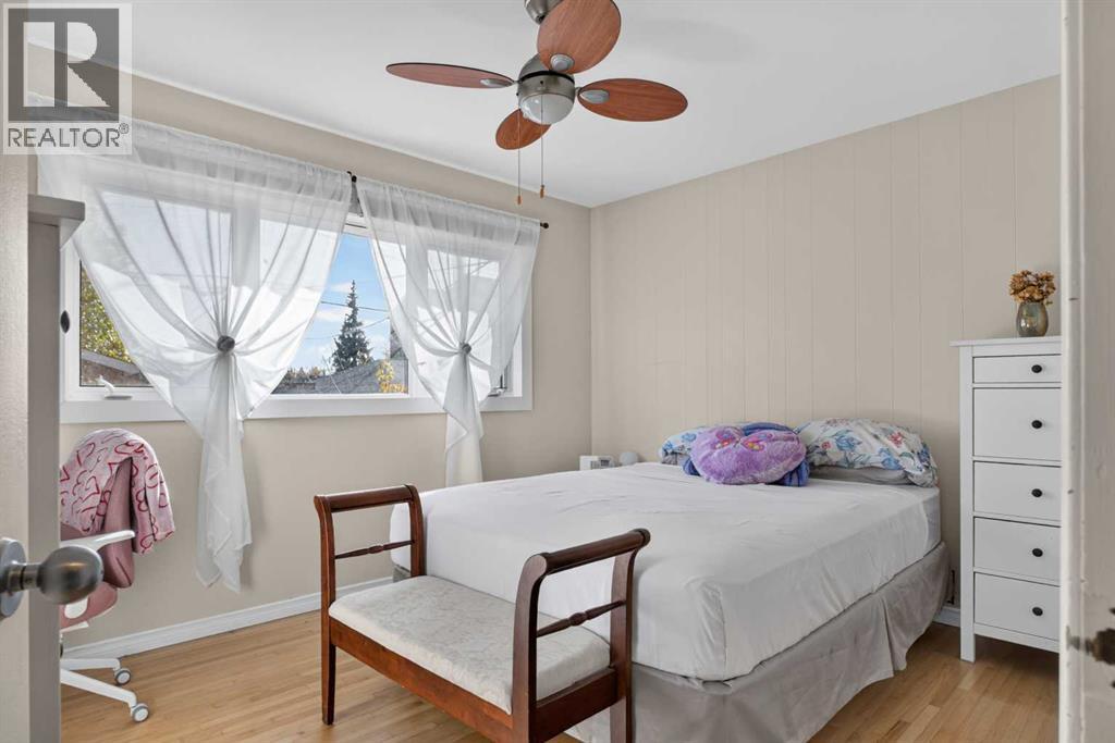 4539 26 Avenue SW - 14