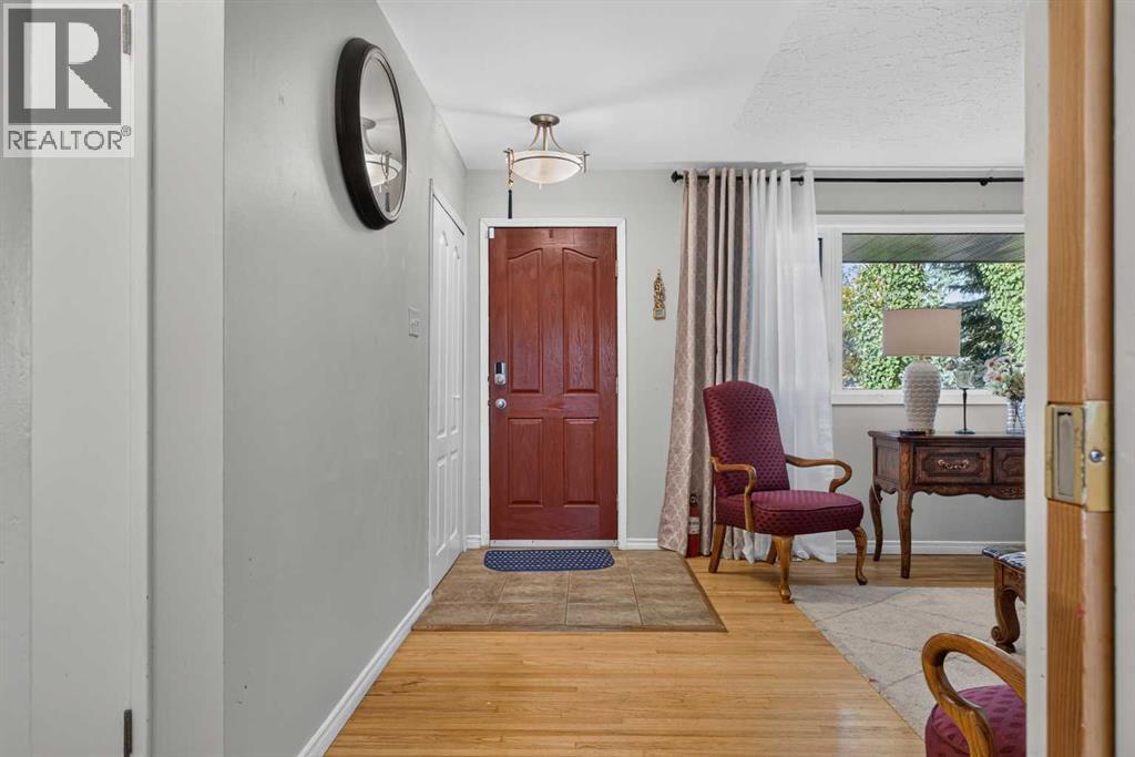 4539 26 Avenue SW, Calgary Alberta