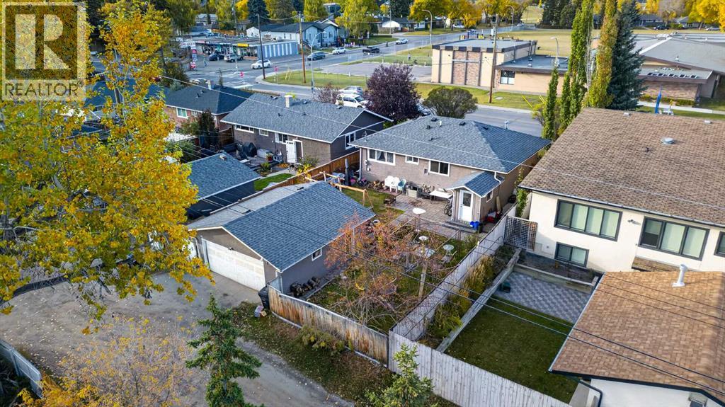 4539 26 Avenue SW - 44