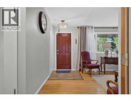 4539 26 Avenue SW - photo 3