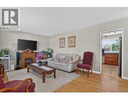 4539 26 Avenue SW - photo 4
