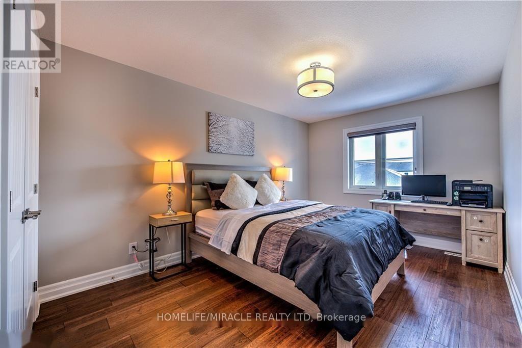 1546 Medway Park Drive — photo 43